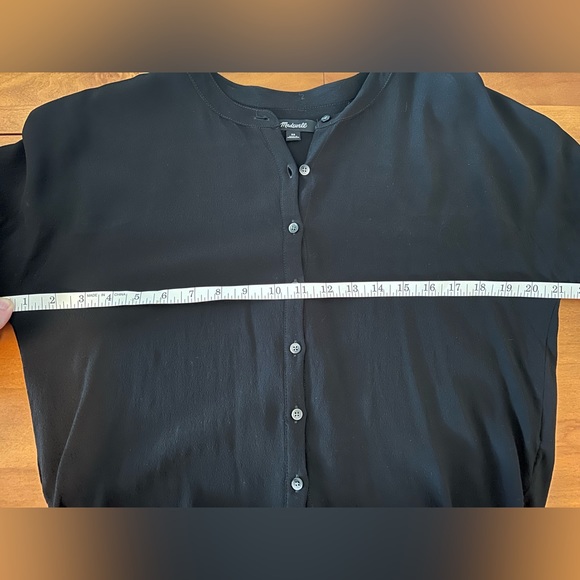 Madewell Getaway Oversized Button-Down Shirt. Size XS. Black. - Picture 5 of 7